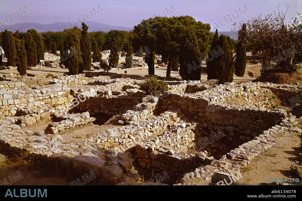 AUTOR LIBRE 01307. Ruins of the Greek necropolis. Ampurias. External view. Gerona.