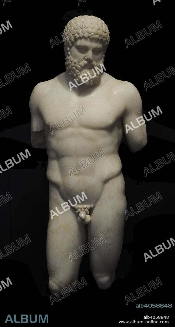 Hércules. Héroe. Siglo I. Estatua de mármol. Copia a pequeña escala de una estatua de Mirón. Fue utilizada para el culto doméstico y estaba situada en un jardín privado. Procedente de Alcalá la Real (provincia de Jaén, Andalucía). Museo Arqueológico Nacional. Madrid. España.
