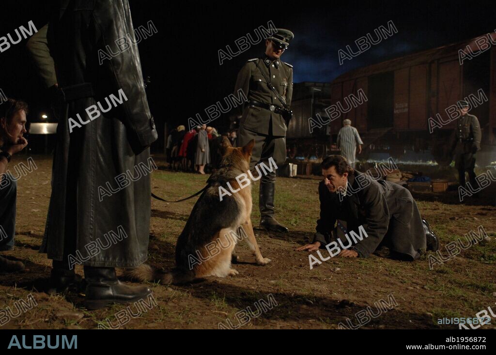 JEFF GOLDBLUM in ADAM RESURRECTED, 2008, directed by PAUL SCHRADER. Copyright July August Productions (co-producción)
3L Filmproduktion.