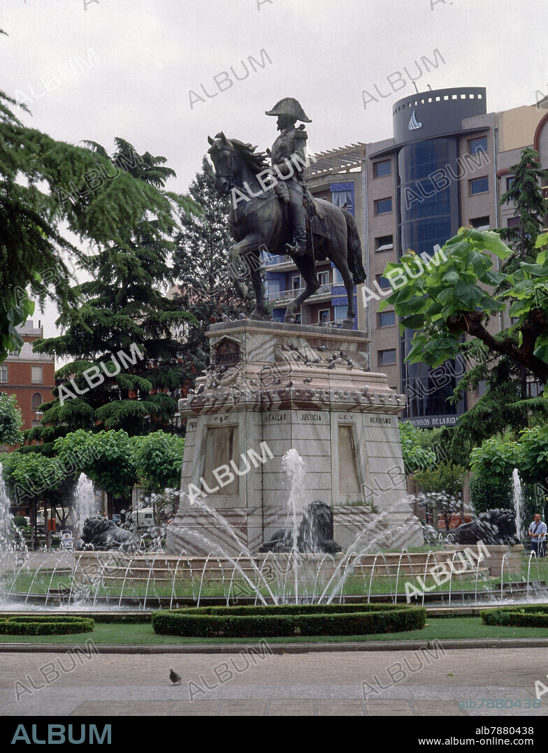 PABLO GIBERT ROIG (1853-1914). FUENTE CON EL MONUMENTO DE ESPARTERO EN LA PLAZA DEL ESPOLON, 1871 - FOTO AÑOS 90.