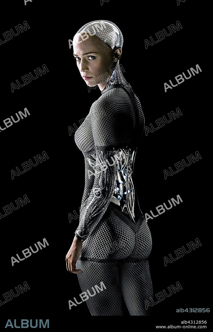 ALICIA VIKANDER dans EX MACHINA, 2015, réalisé par ALEX GARLAND. Copyright DNA FILMS.