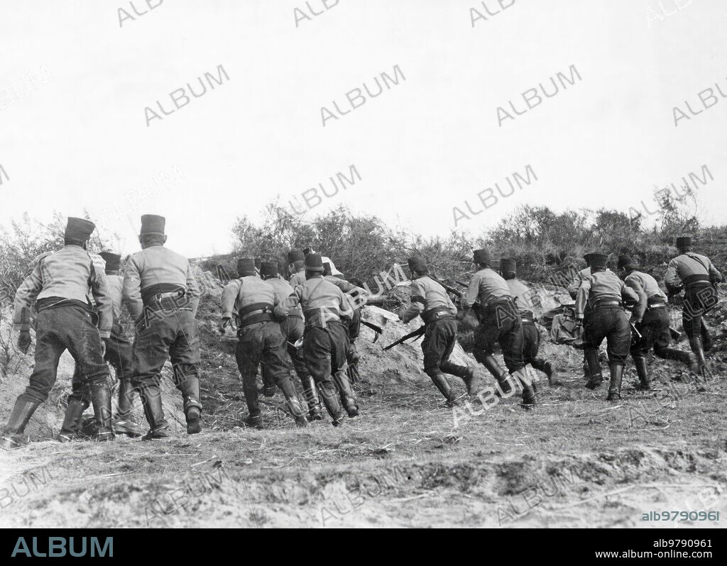 France. November 1914. From the Battle of the Coast. Hunters of Africa (French Colonial Army forces), advancing towards the dunes in Nieuport territory.