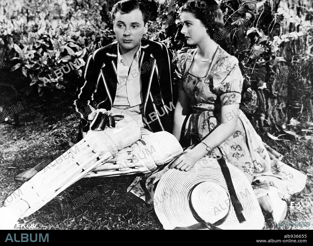 DEREK FARR and MARGARET LOCKWOOD in QUIET WEDDING, 1941, directed by ANTHONY ASQUITH. Copyright PAUL SOSKIN PRODUCTIONS.