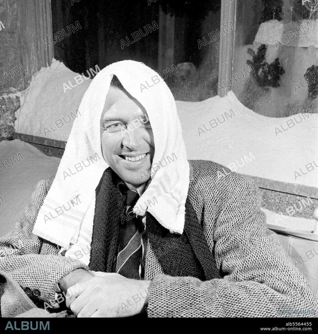 JAMES STEWART en QUÉ BELLO ES VIVIR, 1946 (IT'S A WONDERFUL LIFE), dirigida por FRANK CAPRA. Copyright RKO.