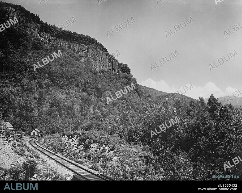 Frankenstein Cliff & Mt. Washington, Crawford Notch, White Mts., N.H., between 1900 and 1906.