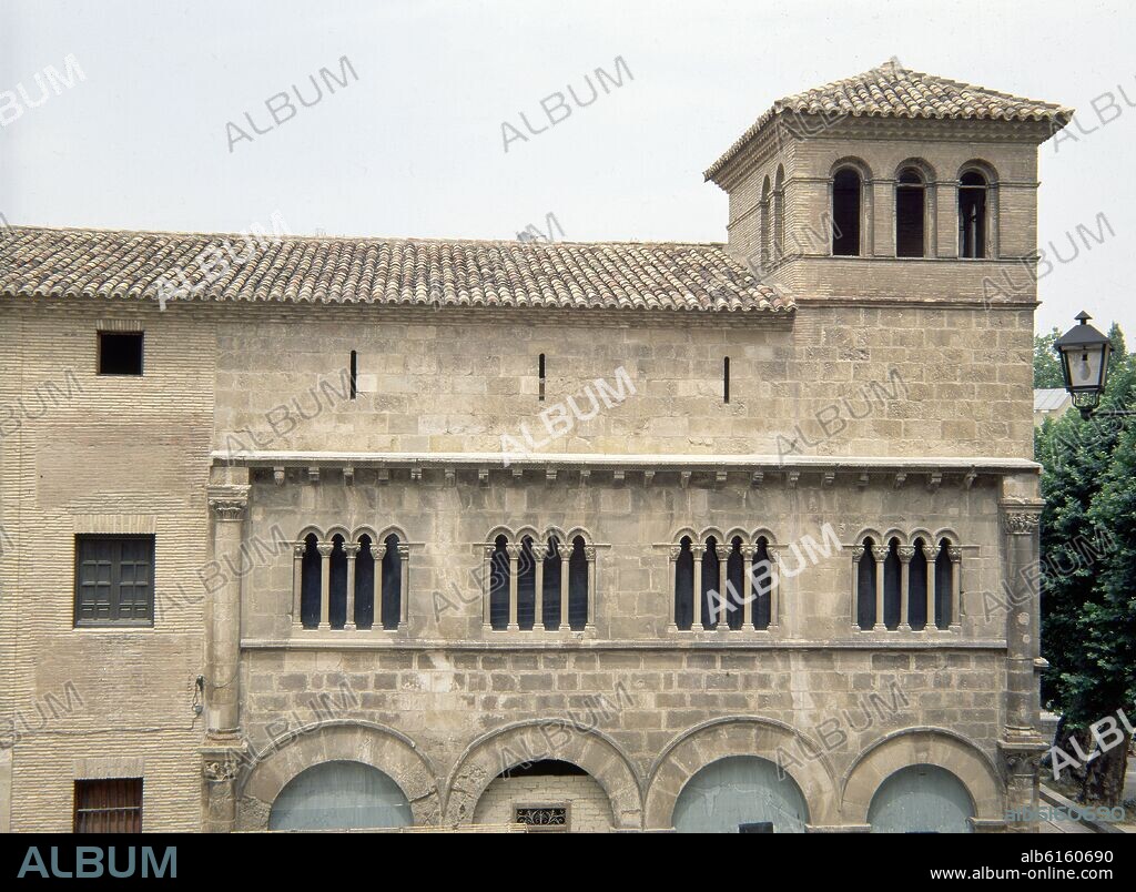 PALACIO DE LOS REYES DE NAVARRA TAMBIEN LLAMADO DE LOS DUQUES DE GRANADA DE EGA - SIGLO XII - ROMANICO NAVARRO.