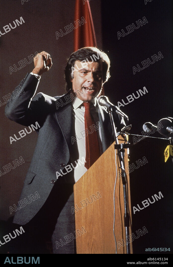 FELIPE GONZALEZ EN DISCURSO ELECTORAL-ELECCION 1982.