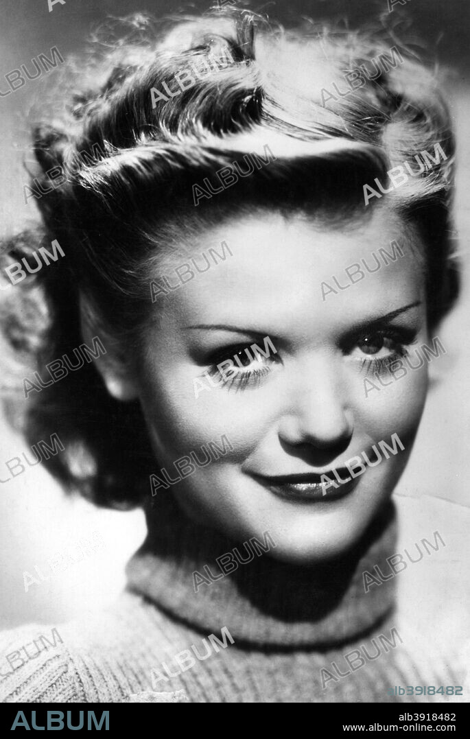 Simone Simon (1910-2005), French actress, c1930s-c1940s. Simon made her screen debut in Le Chanteur Inconnu (The Unknown Singer, 1931) and quickly established herself as one of France's most successful film actresses. After seeing her in Lac Aux Dames (Ladies' Lake, 1934), Darryl F. Zanuck took her to Hollywood in 1936 with a widespread publicity campaign. However her films for 20th Century Fox were only moderately successful and she returned, dissatisfied, to France in 1938. With the outbreak of World War II she returned to Hollywood and RKO Studios where she achieved her greatest successes in English language cinema with The Devil and Daniel Webster (1941) and the horror films Cat People (1942) and The Curse of the Cat People (1944). Unfortunately, these films did not lead to greater success and she languished in mediocre films until the end of the war.
