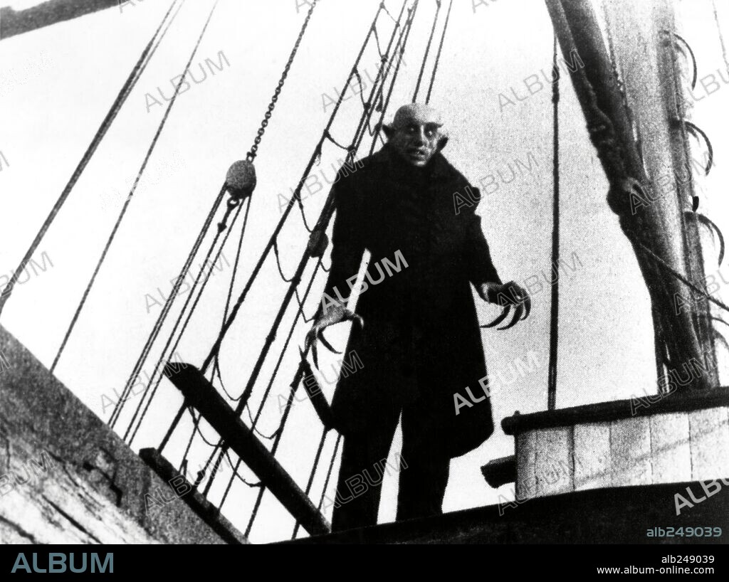 MAX SCHRECK en NOSFERATU EL VAMPIRO, 1922 (NOSFERATU, EINE SYMPHONIE DES GRAUENS), dirigida por F. W. MURNAU. Copyright PRANA-FILM GMBH, BERLIN.