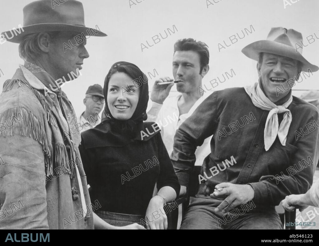 JOHN WAYNE, LAURENCE HARVEY, LINDA CRISTAL und RICHARD WIDMARK in THE ALAMO, 1960, unter der Regie von JOHN WAYNE. Copyright UNITED ARTISTS.