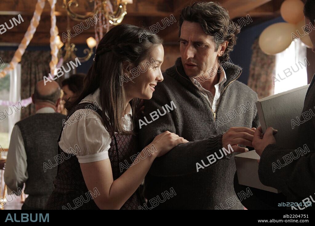 DIEGO PERETTI and NATALIA OREIRO in THE GERMAN DOCTOR, 2013 (WAKOLDA), directed by LUCIA PUENZO. Copyright HISTORIAS CINEMATOGRAFICAS CINEMANIA/MK2 PRODUCCIONES.