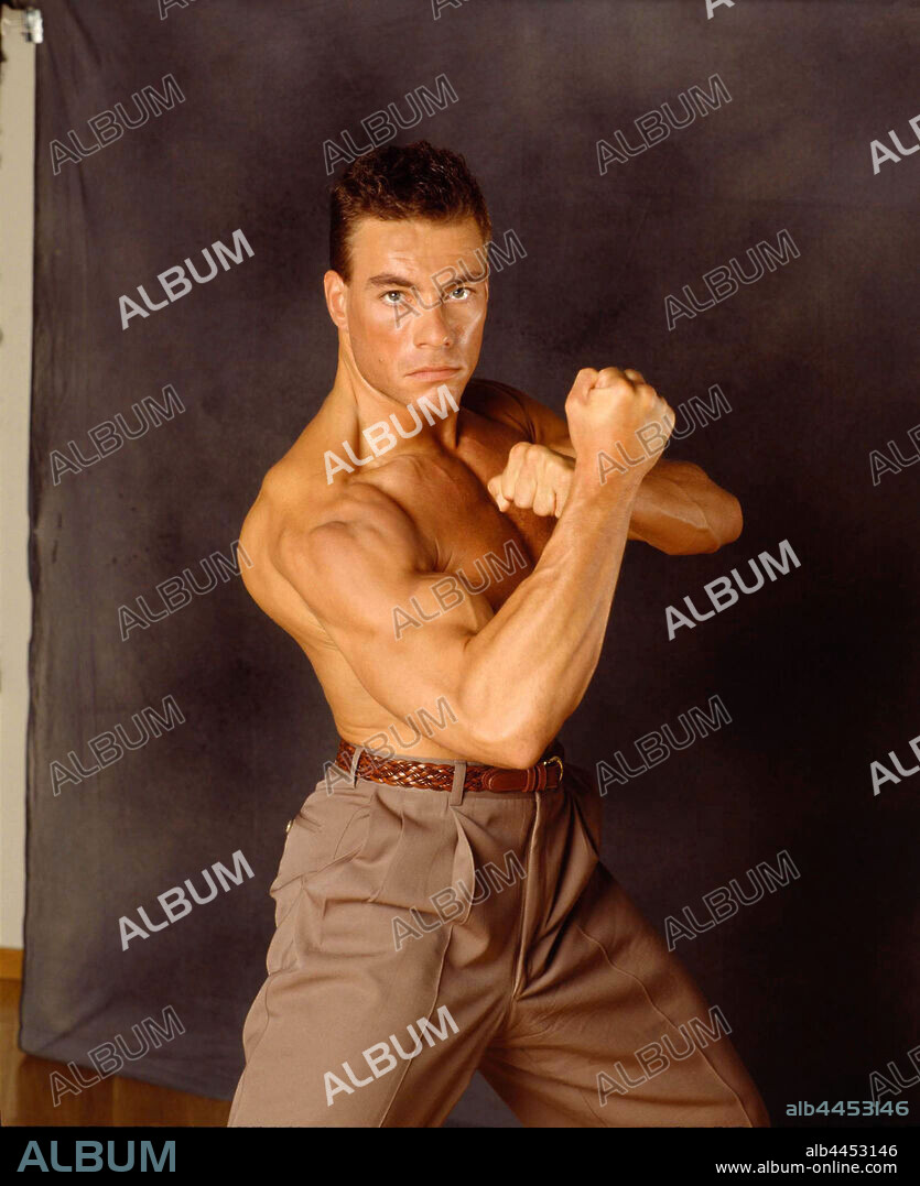 JEAN-CLAUDE VAN DAMME in DOUBLE IMPACT, 1991, directed by SHELDON LETTICH. Copyright STONE GROUP PICTURES/COLUMBIA TRI-STAR.