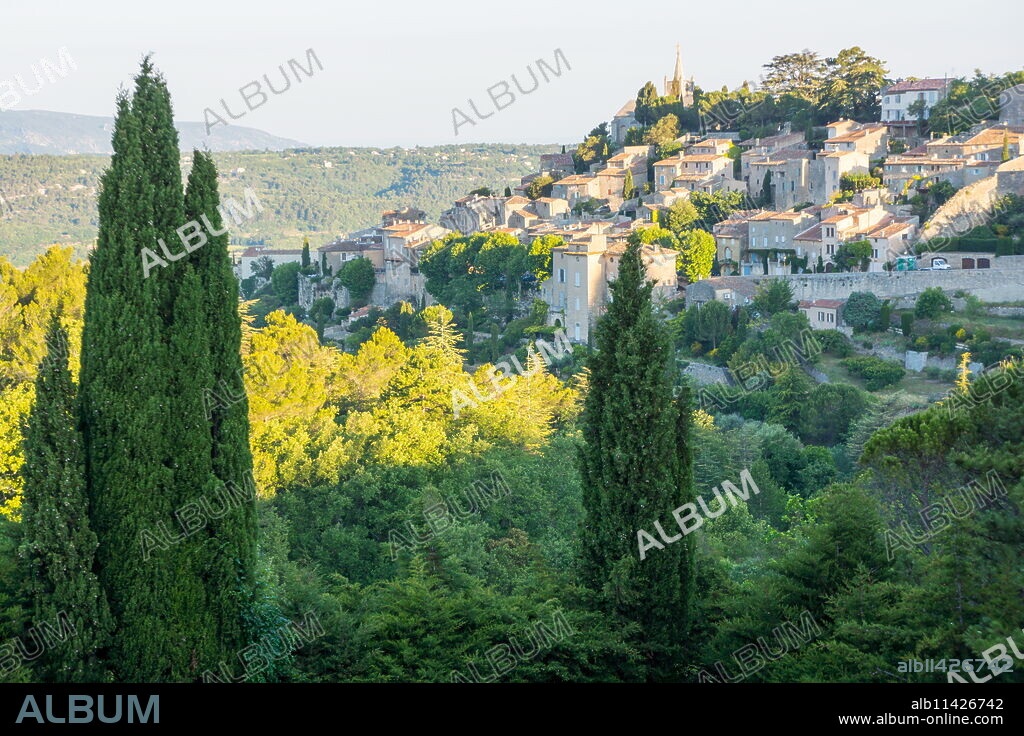 Bonnieux, Luberon, Provence, France, Europe.