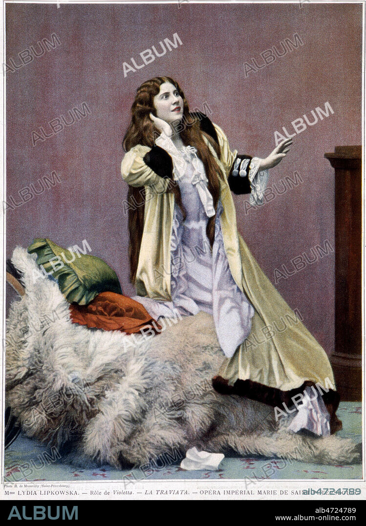 'Mme Lydia Lipkowska dans le role de Violette dans La Traviata a l'opera imperial Marie de Saint-Petersbourg.' d'apres l'oeuvre de VERDI (1813-1901) en couverture du Theatre de 1909. Credit: Collection KHARBINE-TAPABOR.