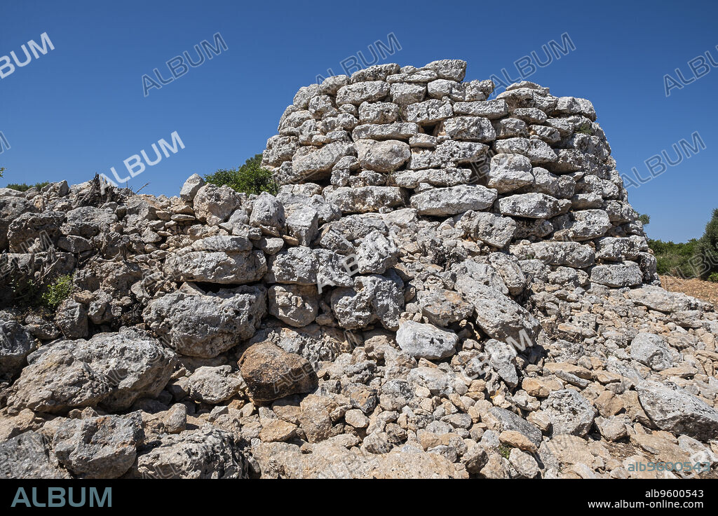circular talayot, prehistoric settlement of Capocorb Vell, Llucmajor, Mallorca, Balearic Islands, Spain.