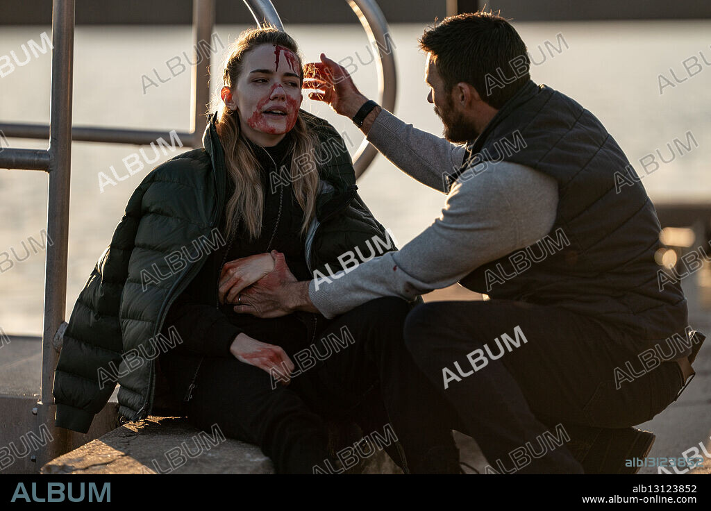 SCOTT EASTWOOD und WILLA FITZGERALD in ALARUM, 2025, unter der Regie von MICHAEL POLISH. Copyright BondIt / Buffalo 8 Productions.