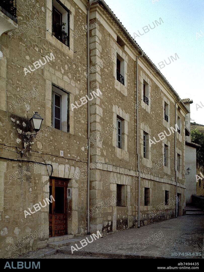 FACHADA DE LA CASA DE MORATIN.