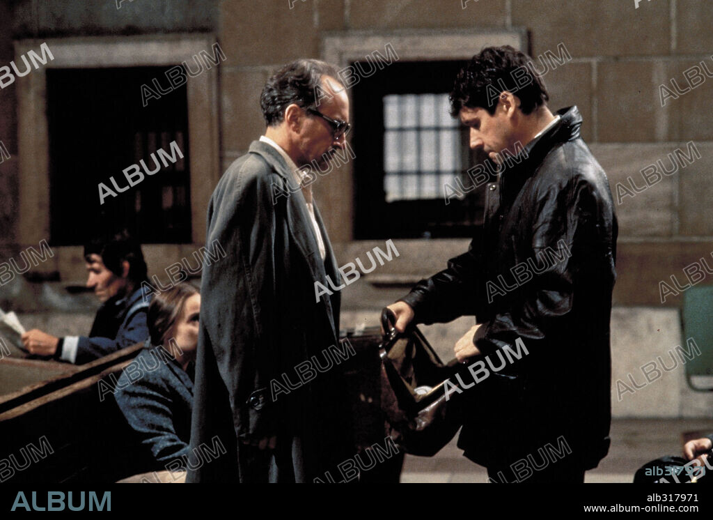 STEPHEN REA en CIUDADANO X, 1995 (CITIZEN X), dirigida por CHRIS GEROLMO. Copyright ASYLUM FILMS/CITADEL ENTERTAIMENT.