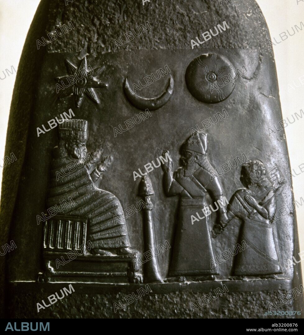 ARTE MESOPOTAMICO. EPOCA CASITA. KUDURRU (Estela) DE MELI-SHIPAK, REY DE BABILONIA (1186-1172 a. C.) CONMEMORANDO UNA DONACION DE TIERRAS A SU HIJA HUNNUBAT-NANAYA. Detalle. Piedra calcárea gris. Procede de Susa. Museo del Louvre. París. Francia.