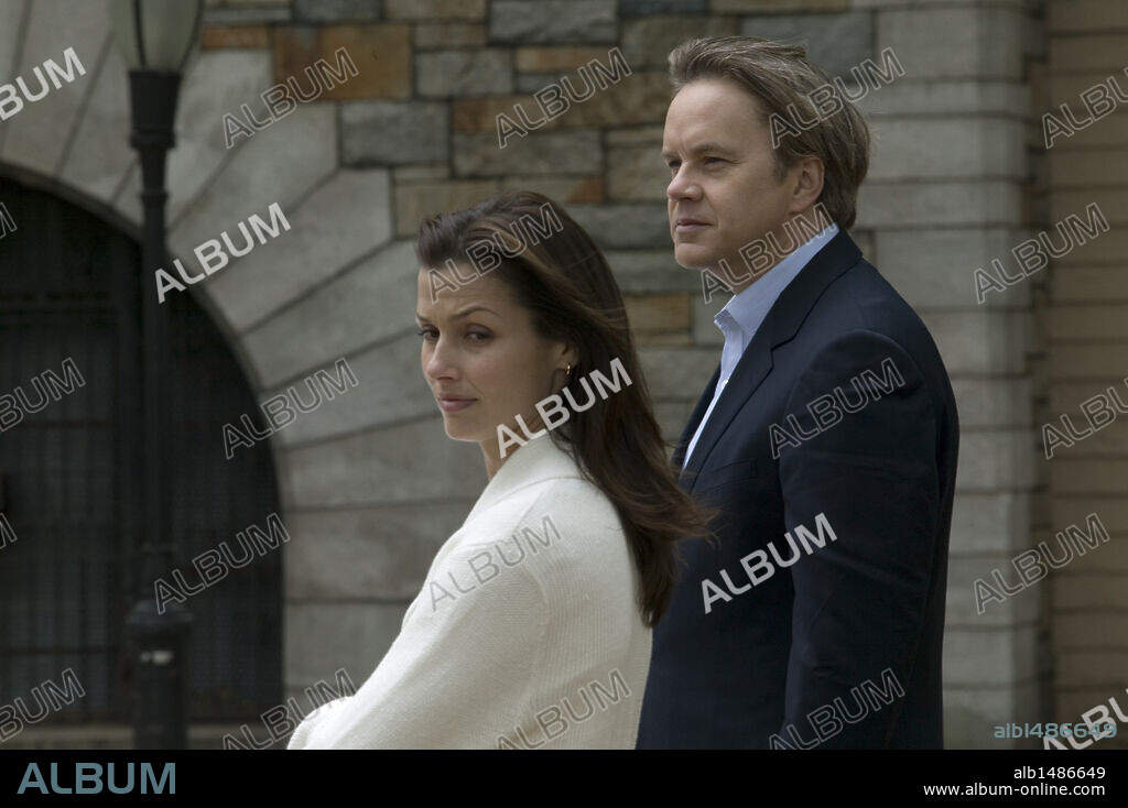 BRIDGET MOYNAHAN and TIM ROBBINS in NOISE, 2007, directed by HENRY BEAN. Copyright SEVEN ARTS.