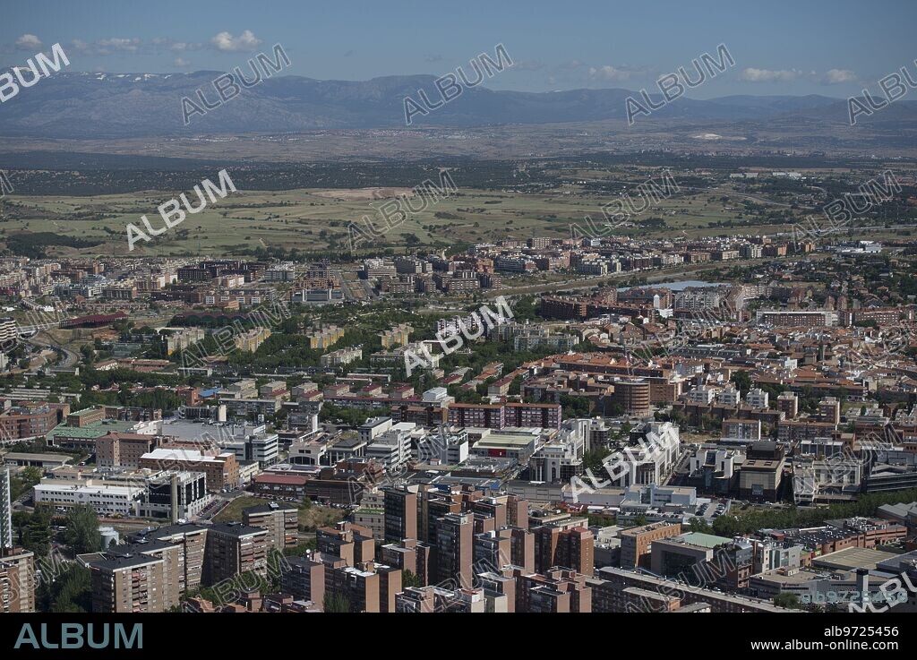 Report from the space tower (aerial view) Montecarmelo and Fuencarral Madrid 06/12/2013 Photo Matias Nieto / Oscar del Pozo ARCHDC Matias Nieto.