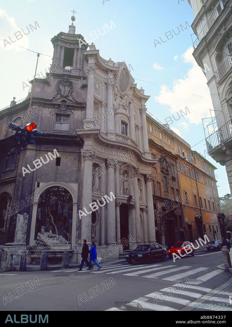 FRANCESCO BORROMINI (1599-1667). PLAZA DE LAS 4 FUENTES-DET ESQUINA CON FUENTE E IGLESIA BARROCA- SAN CARLO ALLE CUATRO FONTANE- - FOTO AÑOS 90.