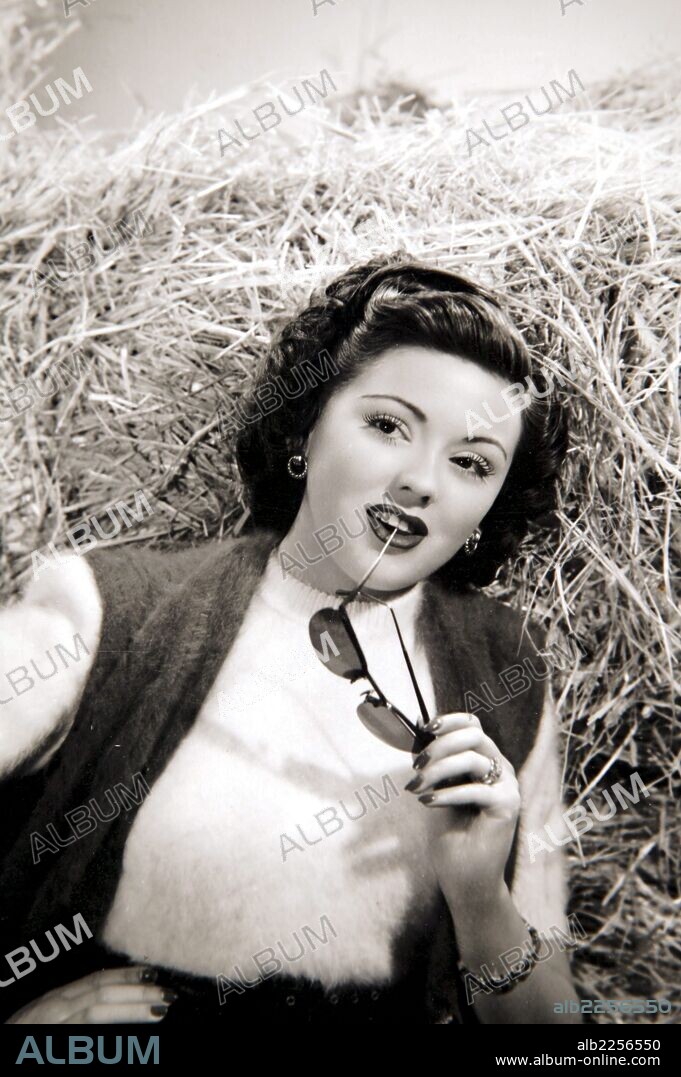 ESPEJO, ELENA. ACTRIZ DE CINE ESPAÑOLA. FOTO 1952.