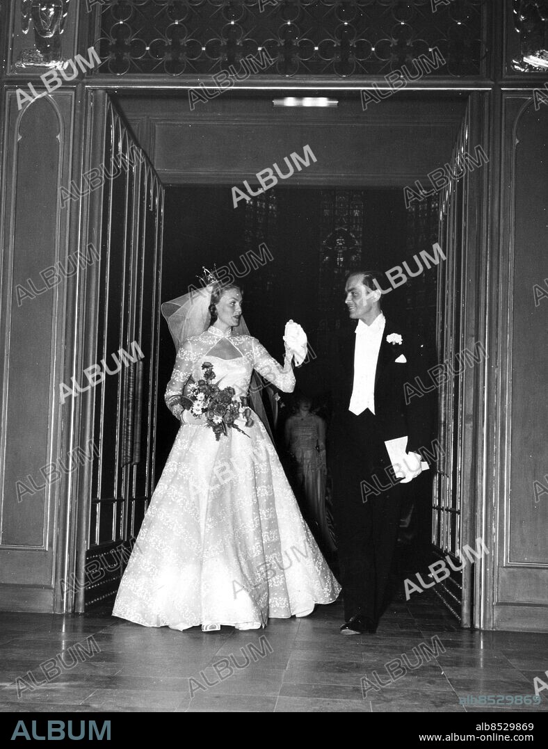 ARKIV - 5211219 . Brudparet Haide Göransson och Birger Malmsten. Foto: TT Kod: 190 . COPYRIGHT SCANPIX SWEDEN.