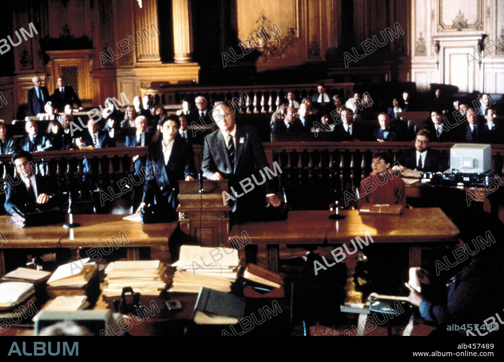 GENE HACKMAN and MARY ELIZABETH MASTRANTONIO in CLASS ACTION, 1991, directed by MICHAEL APTED. Copyright 20TH CENTURY FOX.