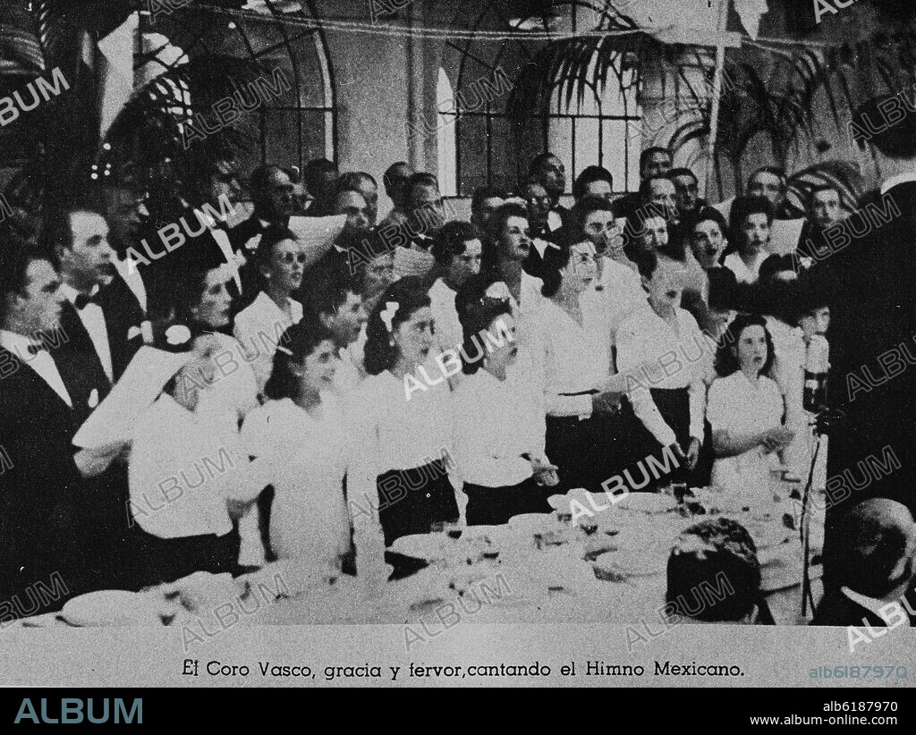 EL CORO VASCO CANTANDO EL HIMNO MEXICANO.