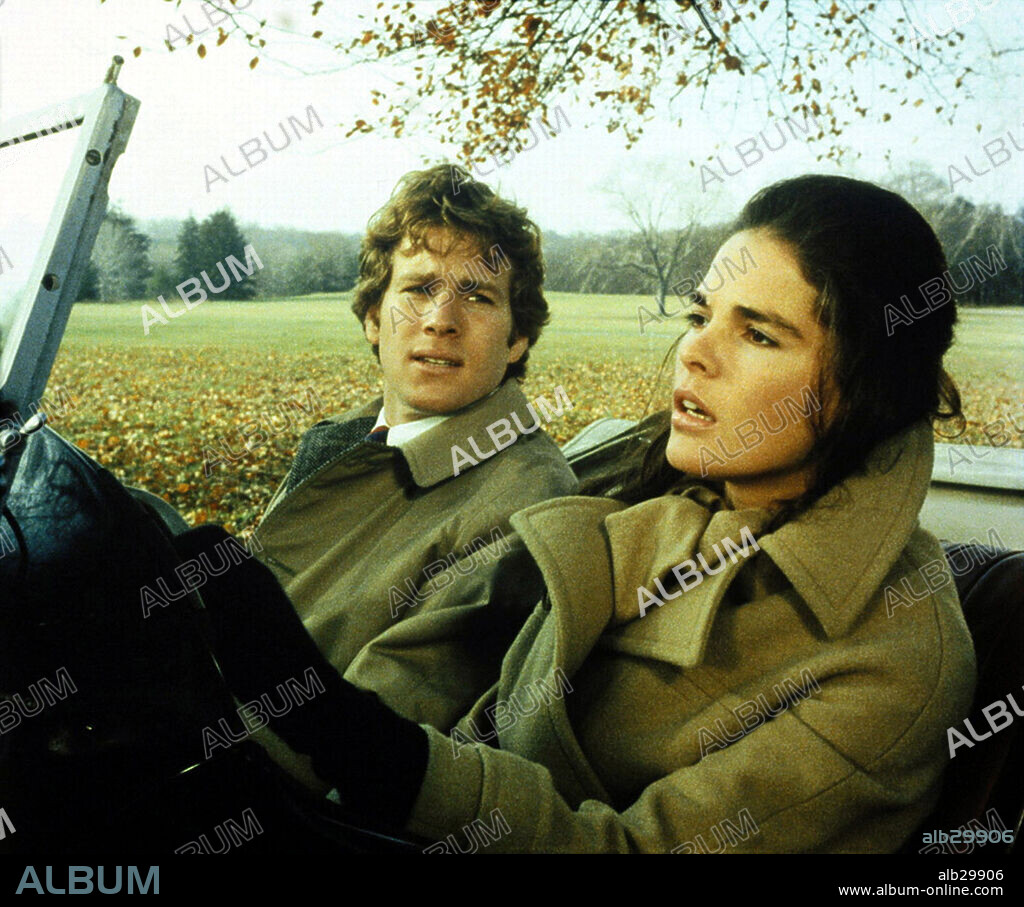ALI MacGRAW und RYAN O'NEAL in LOVE STORY, 1970, unter der Regie von ARTHUR HILLER. Copyright PARAMOUNT PICTURES.