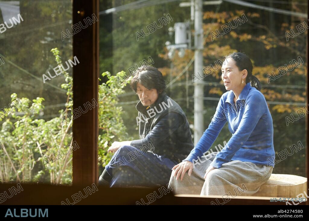 MASATOSHI NAGASE y NAOMI KAWASE en VIAJE A NARA [VISION], 2018 (VISION), dirigida por NAOMI KAWASE. Copyright Kumie / Slot Machine.