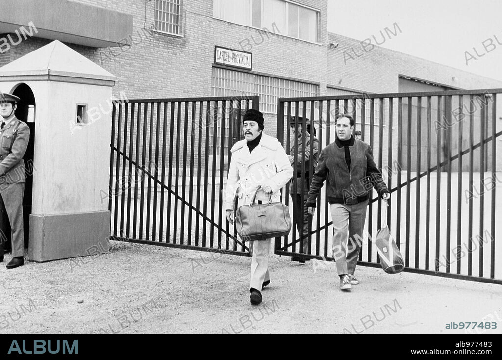 NO FIRMES MAS LETRAS, CIELO, 1972, dirigida por PEDRO LAZAGA. Copyright FILMAYER.