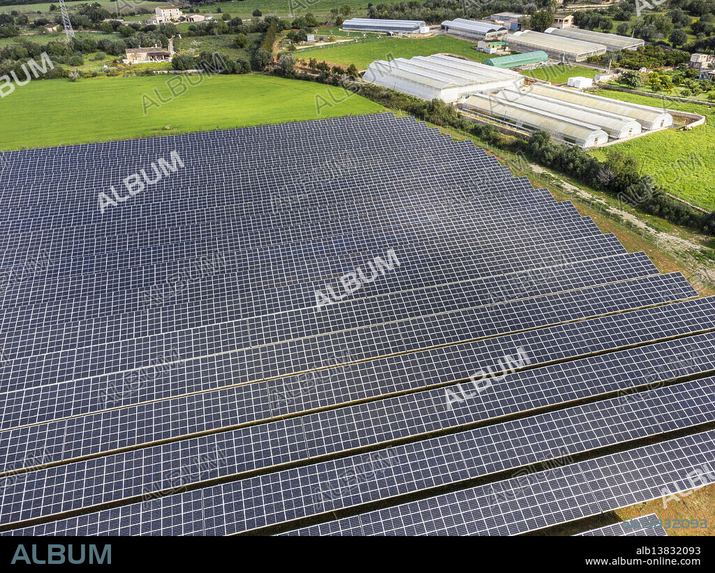 Son Ravanell photovoltaic park, Son Talent countryside, Manacor, Mallorca, Balearic Islands, Spain.