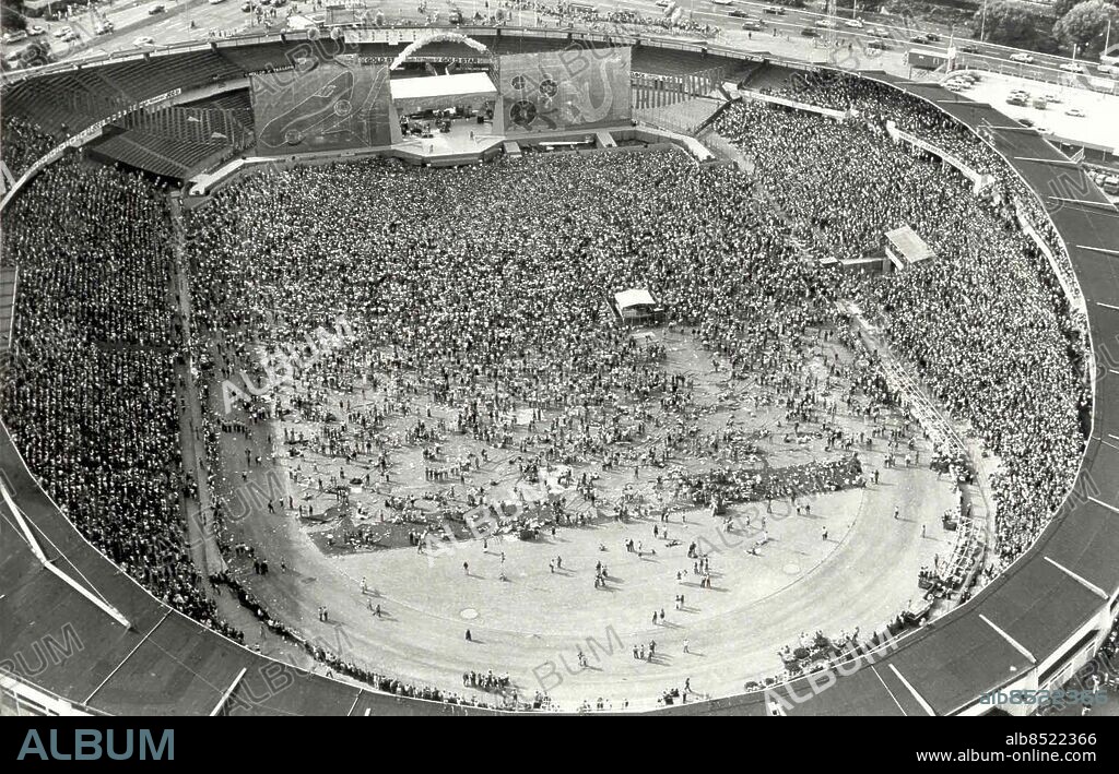Göteborg Nya Ullevi 1982. Rolling Stones spelar *** Local Caption *** . KAMERAREPORTAGE.