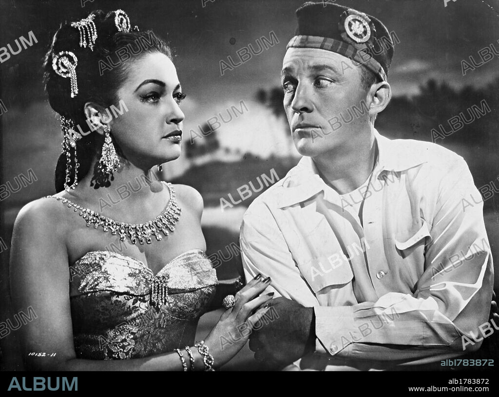BING CROSBY and DOROTHY LAMOUR in ROAD TO BALI, 1952, directed by HAL WALKER. Copyright PARAMOUNT PICTURES.