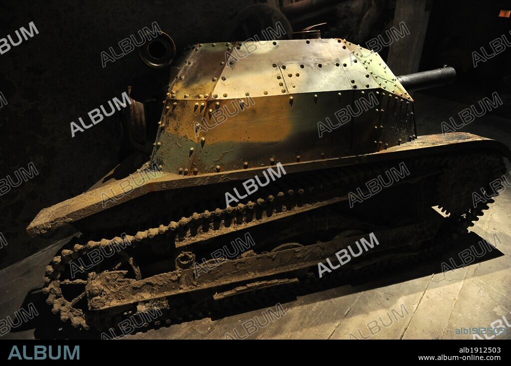 Las tanquetas TKS fueron unos pequeños vehículos BLINDADOS de Reconocimiento, diseñados y construídos en Polonia y empleadas Por El Ejército polaco en la Segunda Guerra Mundial ra Mundial. Fabricados de 1931-1939. Museo de Oskar Schindler. Cracovia. Polonia. Europa.