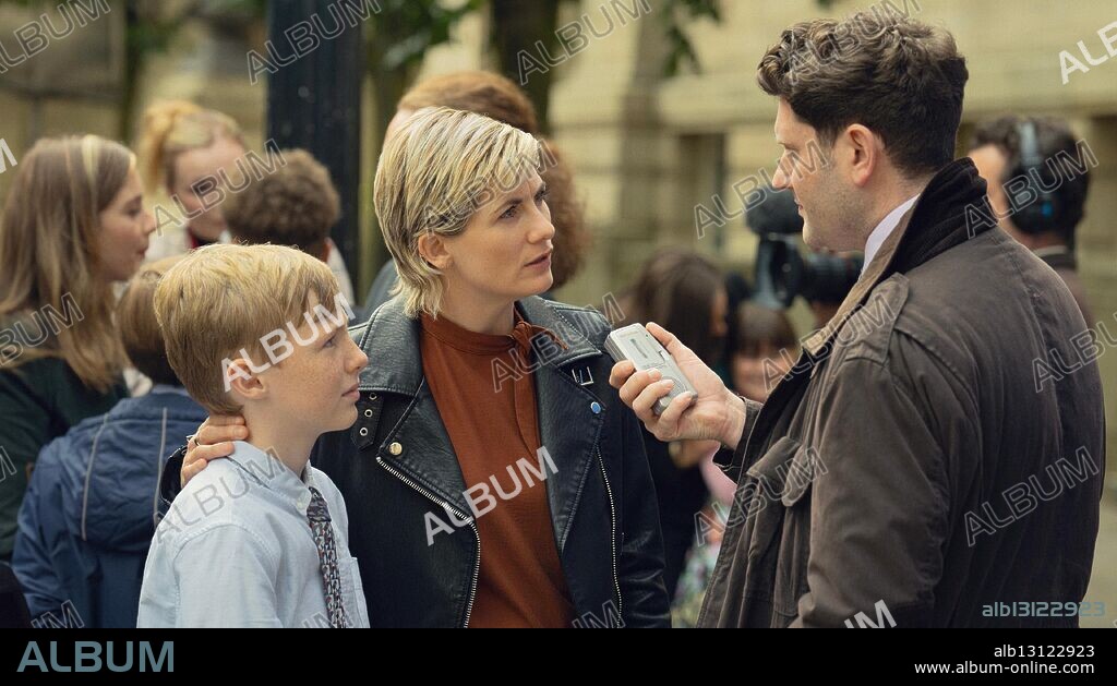 JODIE WHITTAKER en CIUDAD TOXICA, 2025 (TOXIC TOWN), dirigida por MINKIE SPIRO. Copyright Broke and Bones.