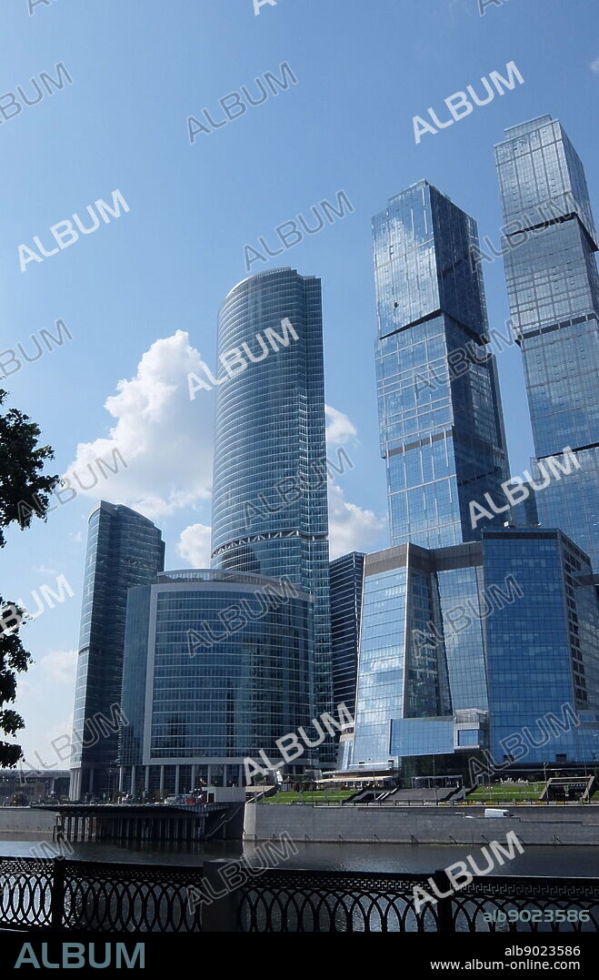 City of Capitals mixed-use complex composed of two skyscrapers and an office building located on plot 9 in the Moscow International Business Center in Moscow, Russia. total area of 288,680 square metres (3,107,300 sq ft).
