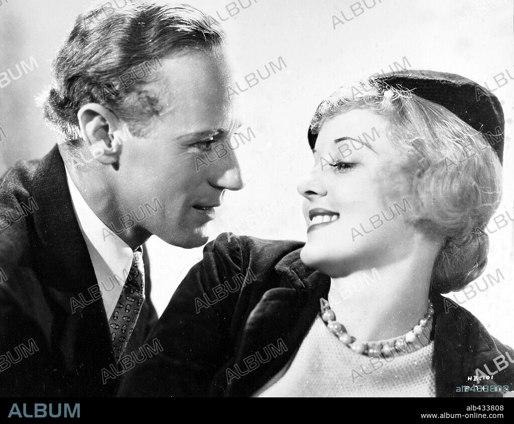 BETTE DAVIS y LESLIE HOWARD en CAUTIVO DEL DESEO, 1934 (OF HUMAN BONDAGE), dirigida por JOHN CROMWELL. Copyright RKO.