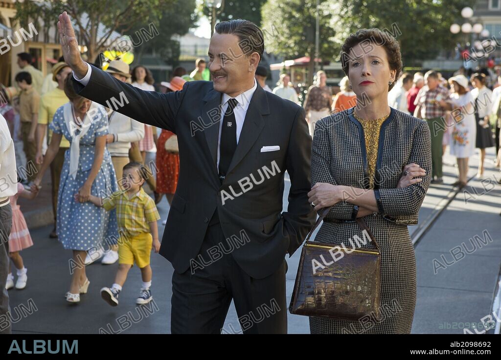 EMMA THOMPSON y TOM HANKS en AL ENCUENTRO DE MR. BANKS, 2013 (SAVING MR. BANKS), dirigida por JOHN LEE HANCOCK. Copyright RUBY FILMS.