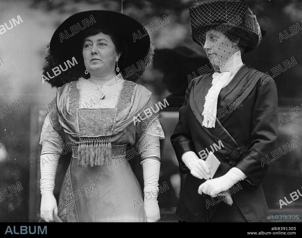 HARRIS & EWING. Dolly Madison Breakfast - Mrs. Norman E. Mack, Miss Laura Merriam, 1912. Society occasion, USA. Mack was editor and publisher of the Buffalo Times, and served as Chairman of the Democratic National Committee.