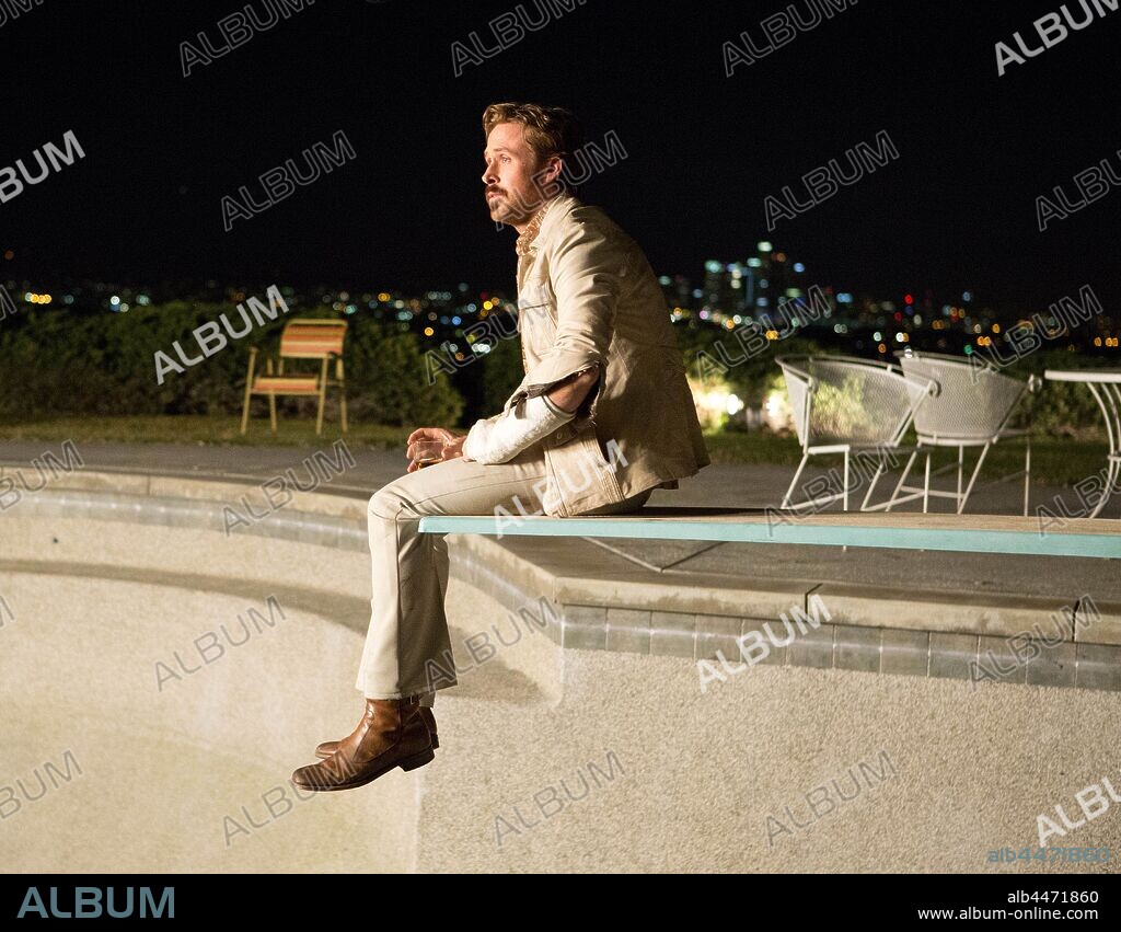 RYAN GOSLING in THE NICE GUYS, 2016, directed by SHANE BLACK. Copyright MISTY MOUNTAINS/SILVER PICTURES/WAYPOINT ENTERTAINMENT.