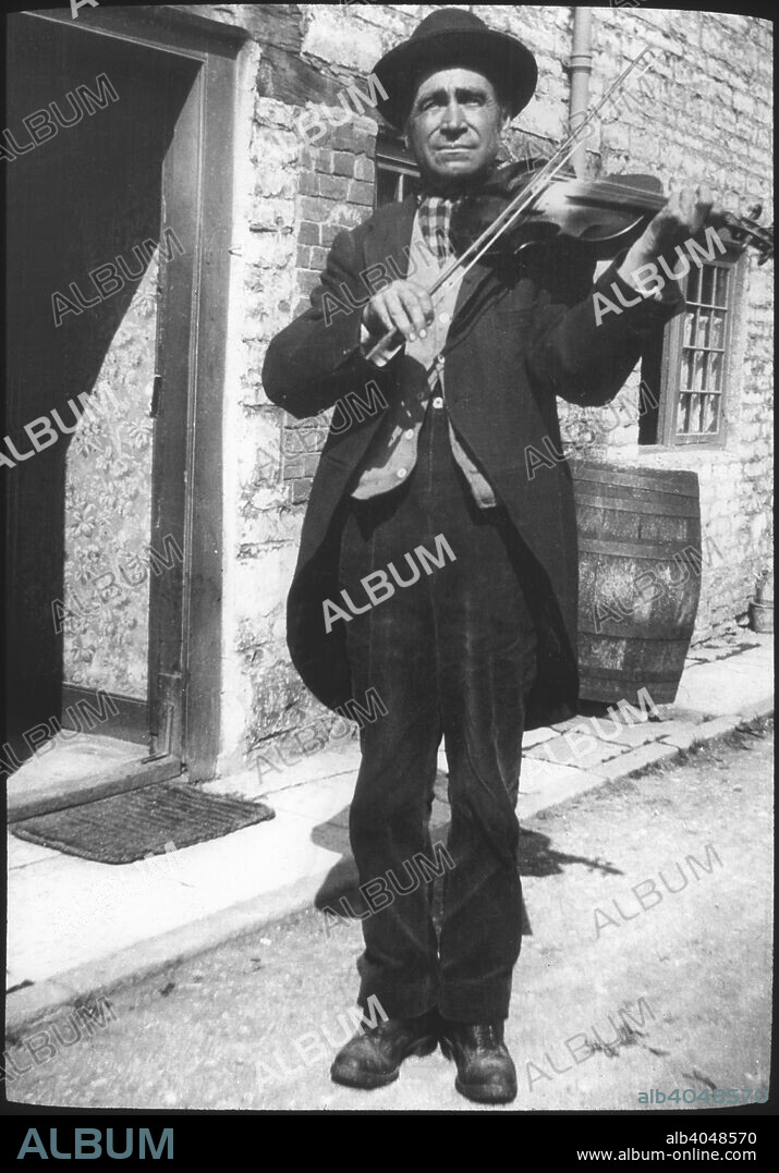 Henry Cave, Somerset, Midsomer Norton & Nettlebridge & Coleford, Somerset, (c1900-1910?) Photograph taken during Cecil Sharp's folk music collecting expeditions. British musician Sharp (1859-1924) collected folk songs from older people in rural areas of England in the early years of the 20th century.