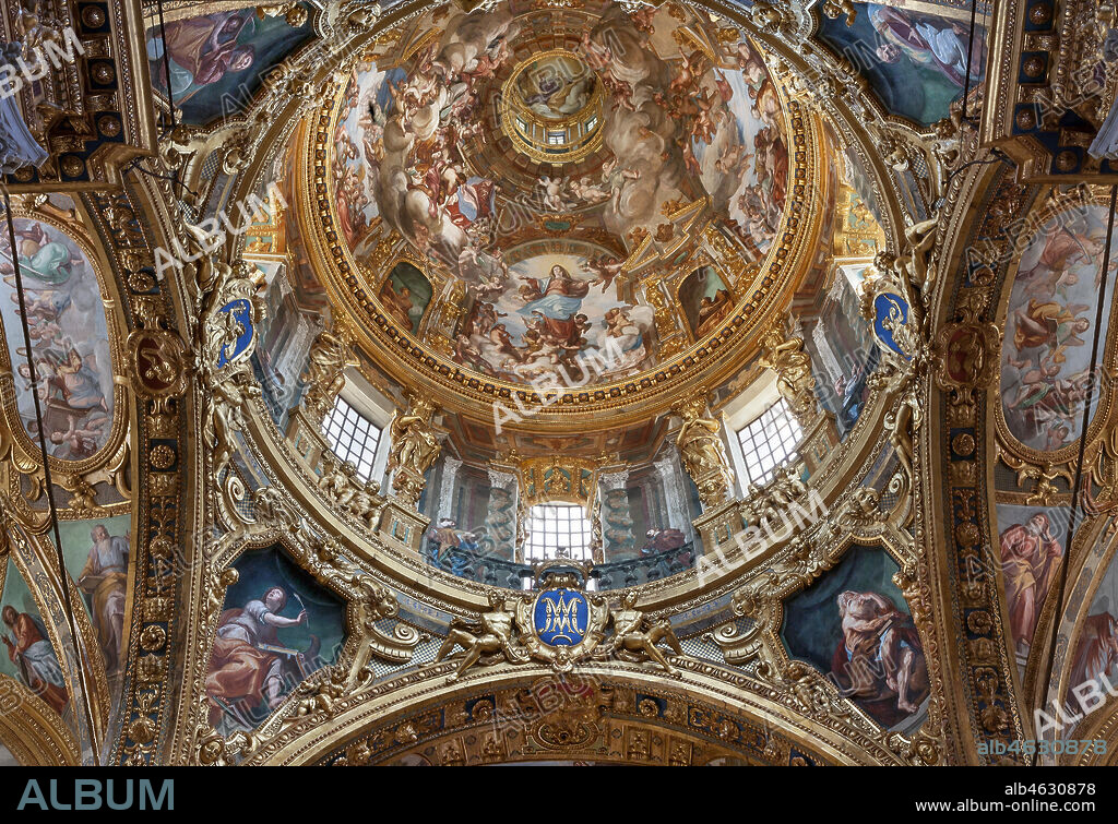 Genoa, Basilica of SS. Annunziata del Vastato, the transept: the dome with the "Assumption of Mary". Fresco by Giovanni Andrea Ansaldo, 1635 - 1638.