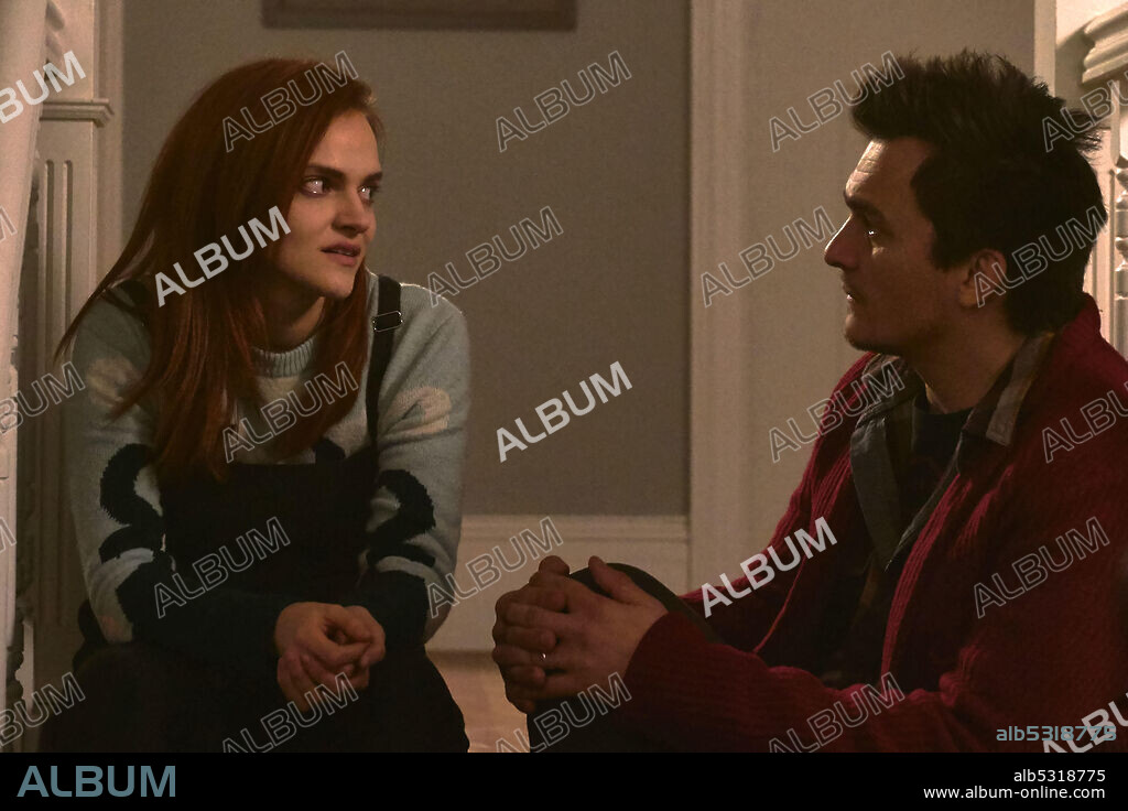 MADELINE BREWER y RUPERT FRIEND en SEPARATION, 2021, dirigida por WILLIAM BRENT BELL. Copyright Yale Productions.