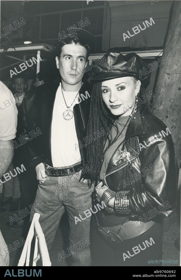 Madrid, 14/09/1988. Alaska y su manager, Pito, en el quinto aniversario de la discoteca Oh¡ Madrid.