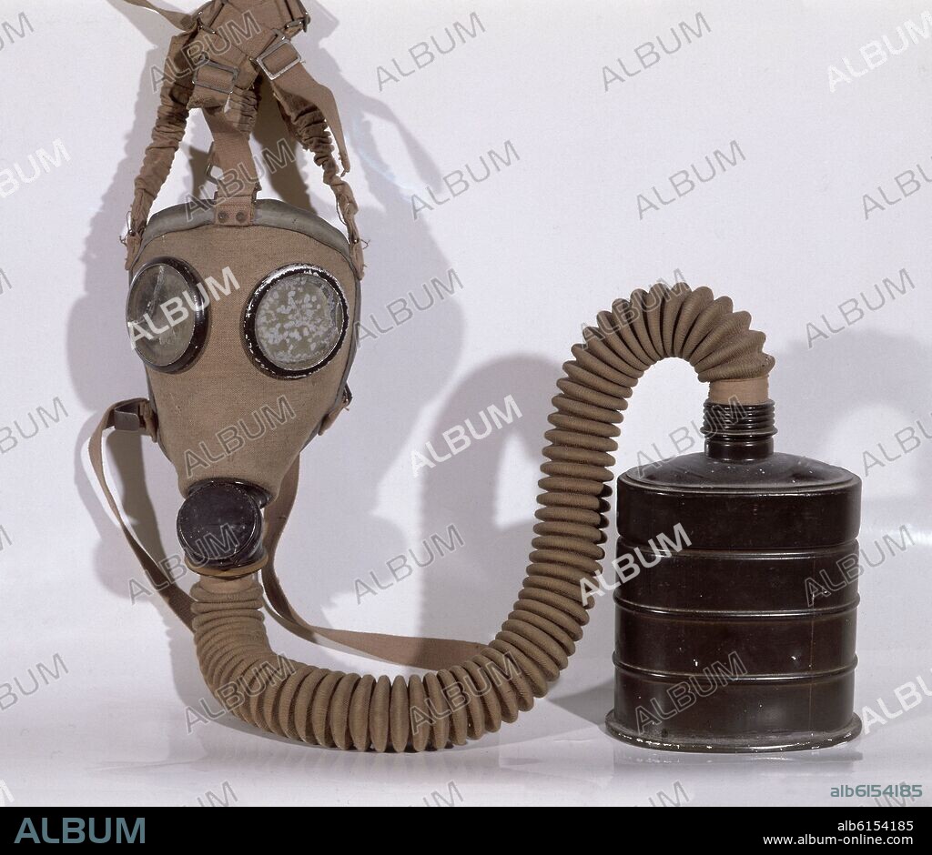 CARETA CONTRA GASES MODELO DE LA GUERRA DE 1914.