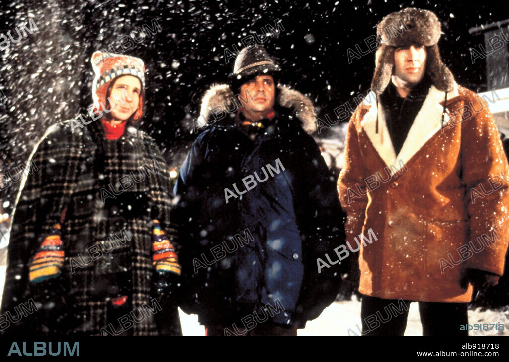 DANA CARVEY, JON LOVITZ and NICOLAS CAGE in TRAPPED IN PARADISE, 1994, directed by GEORGE GALLO. Copyright 20TH CENTURY FOX.