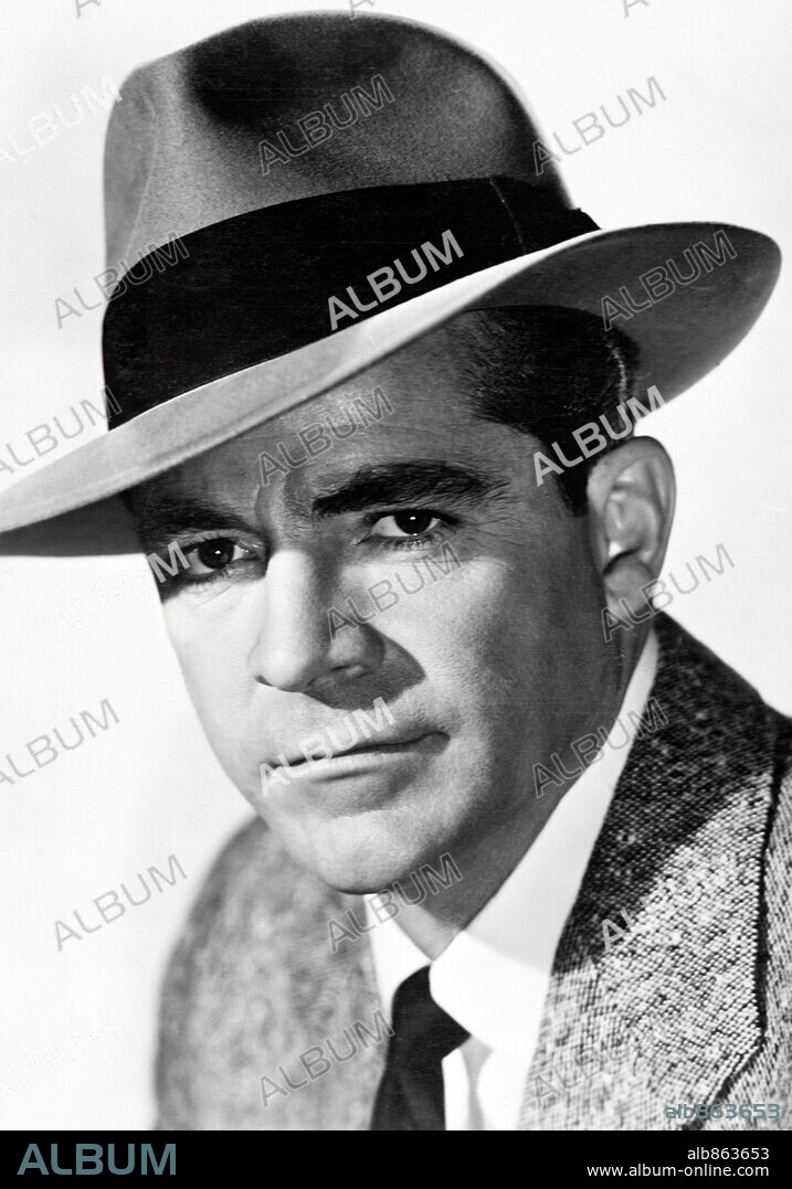 DANA ANDREWS in FALLEN ANGEL, 1945, directed by OTTO PREMINGER. Copyright 20TH CENTURY FOX.
